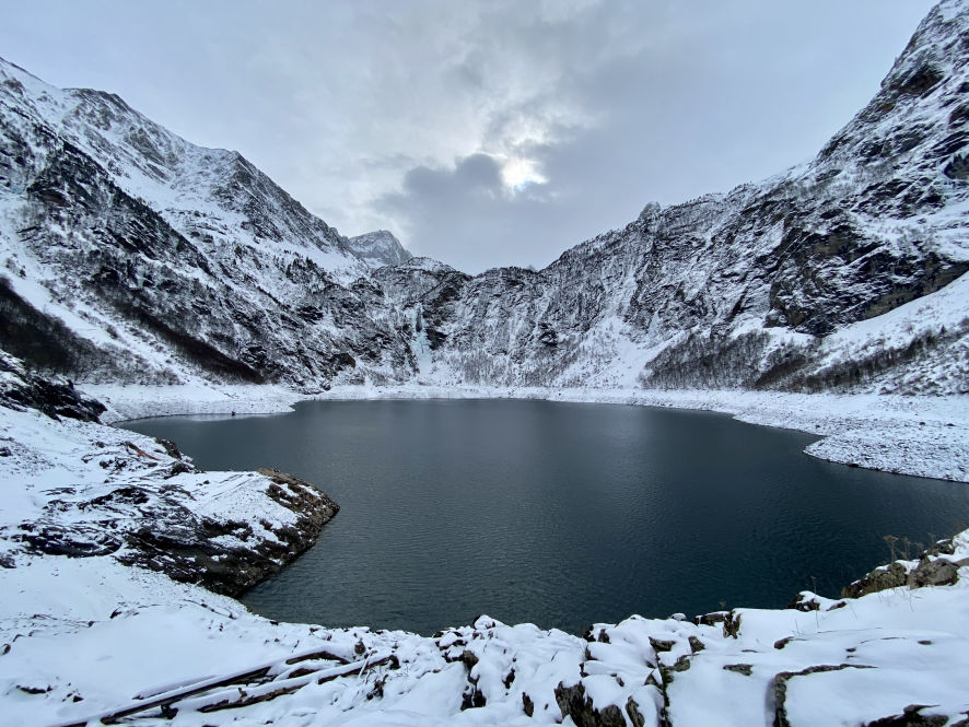 Le lac d'Oô au mois de janvier