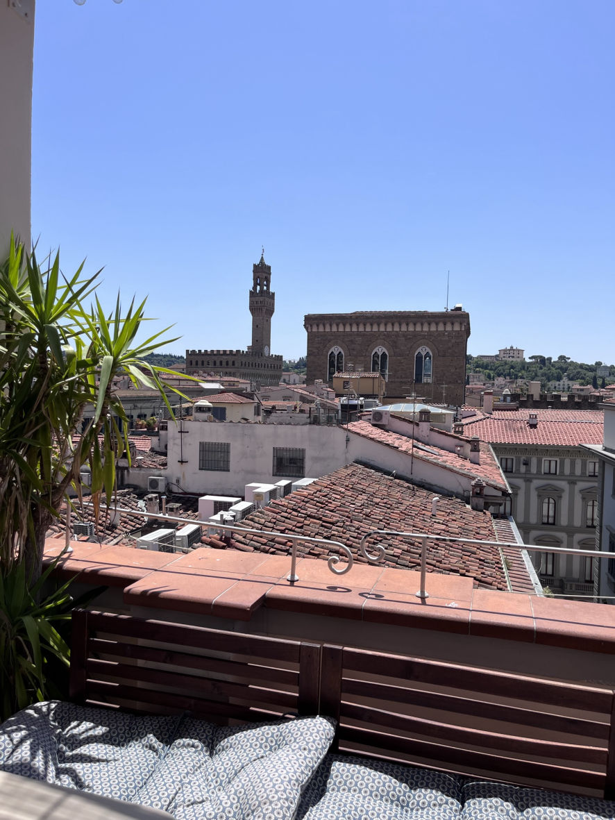 La vue depuis le View on Art Rooftop Cocktail Bar