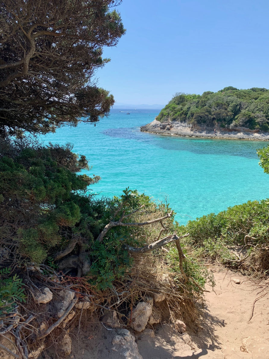 La plage du Petit Spérone