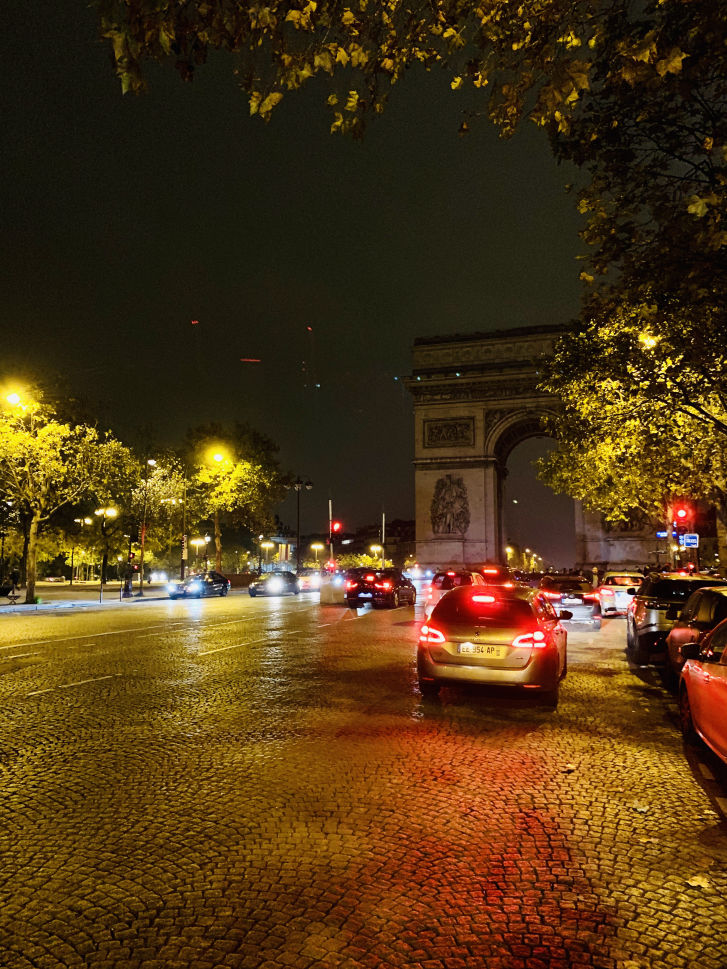 Les Champs Elysées