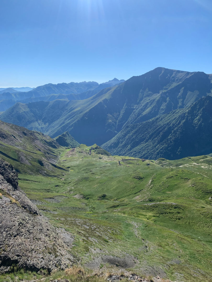 Une belle vue sur la vallée depuis le Col de Serre d’Araing