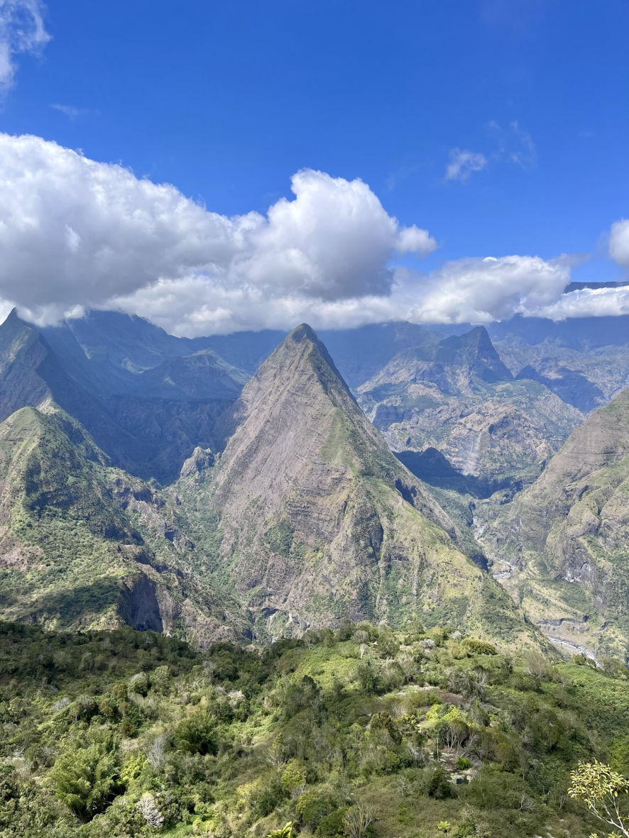 La vue depuis le Cap Noir sur le cirque de Mafate