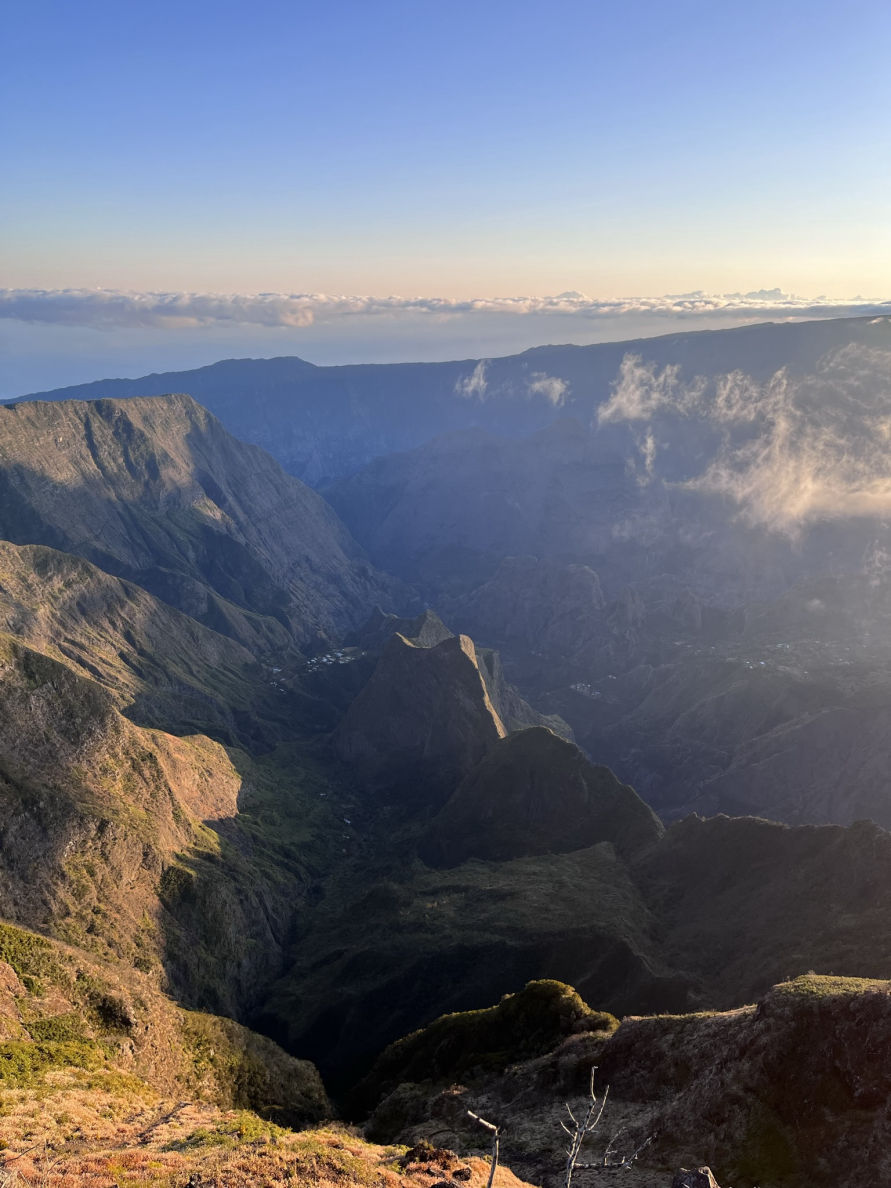 La vue sur le cirque de Mafate depuis le Maïdo