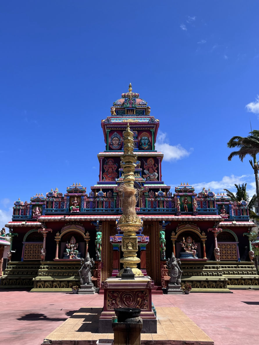 Le Temple Tamoul Narassingua Perournal à Saint-Pierre
