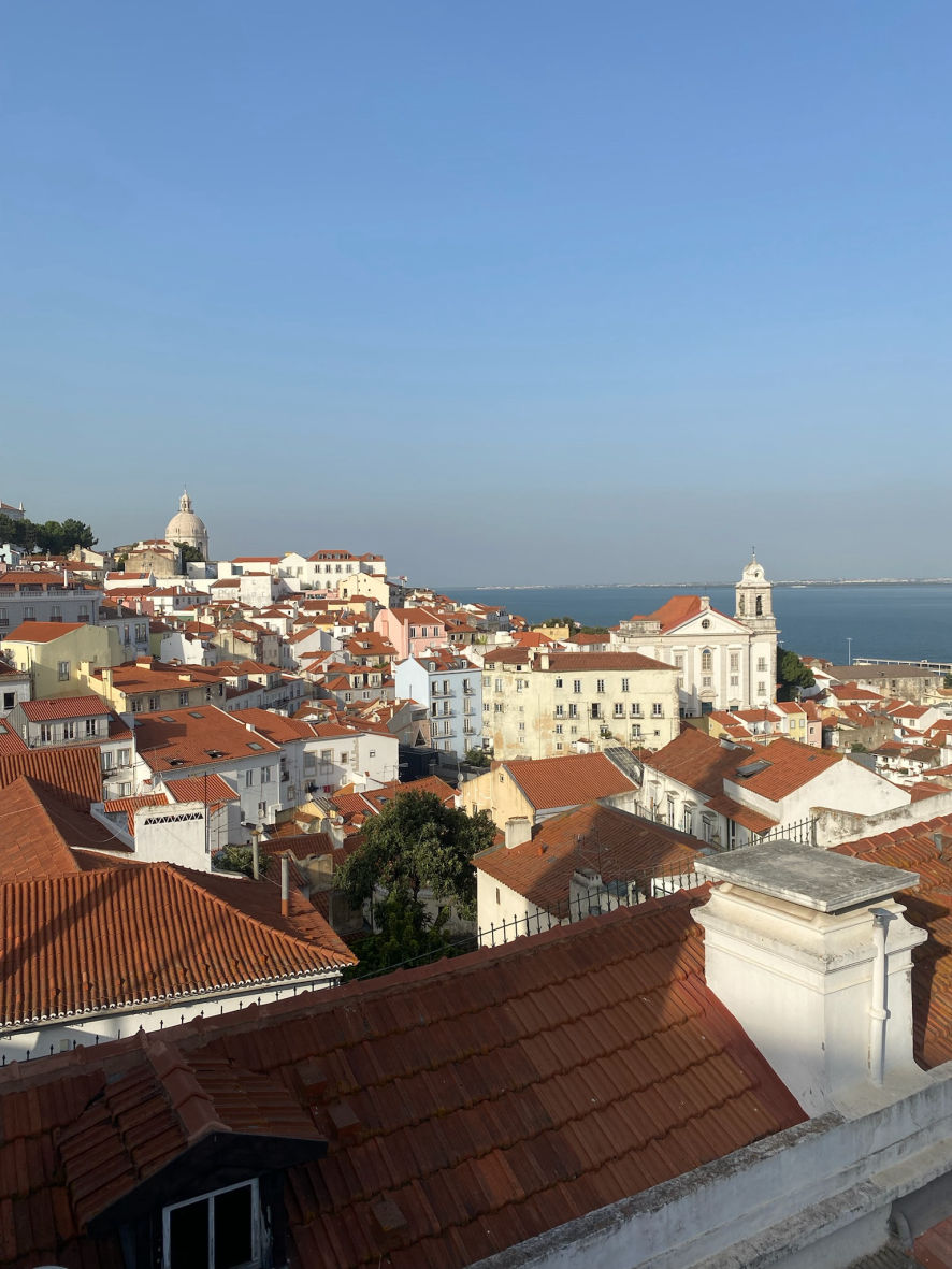 Le point de vue du mirador das Portas do Sol à Alfama