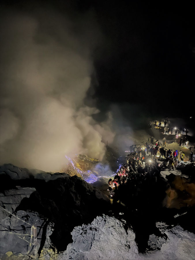Randonnée de nuit à Ijen pour voir les les flammes bleues