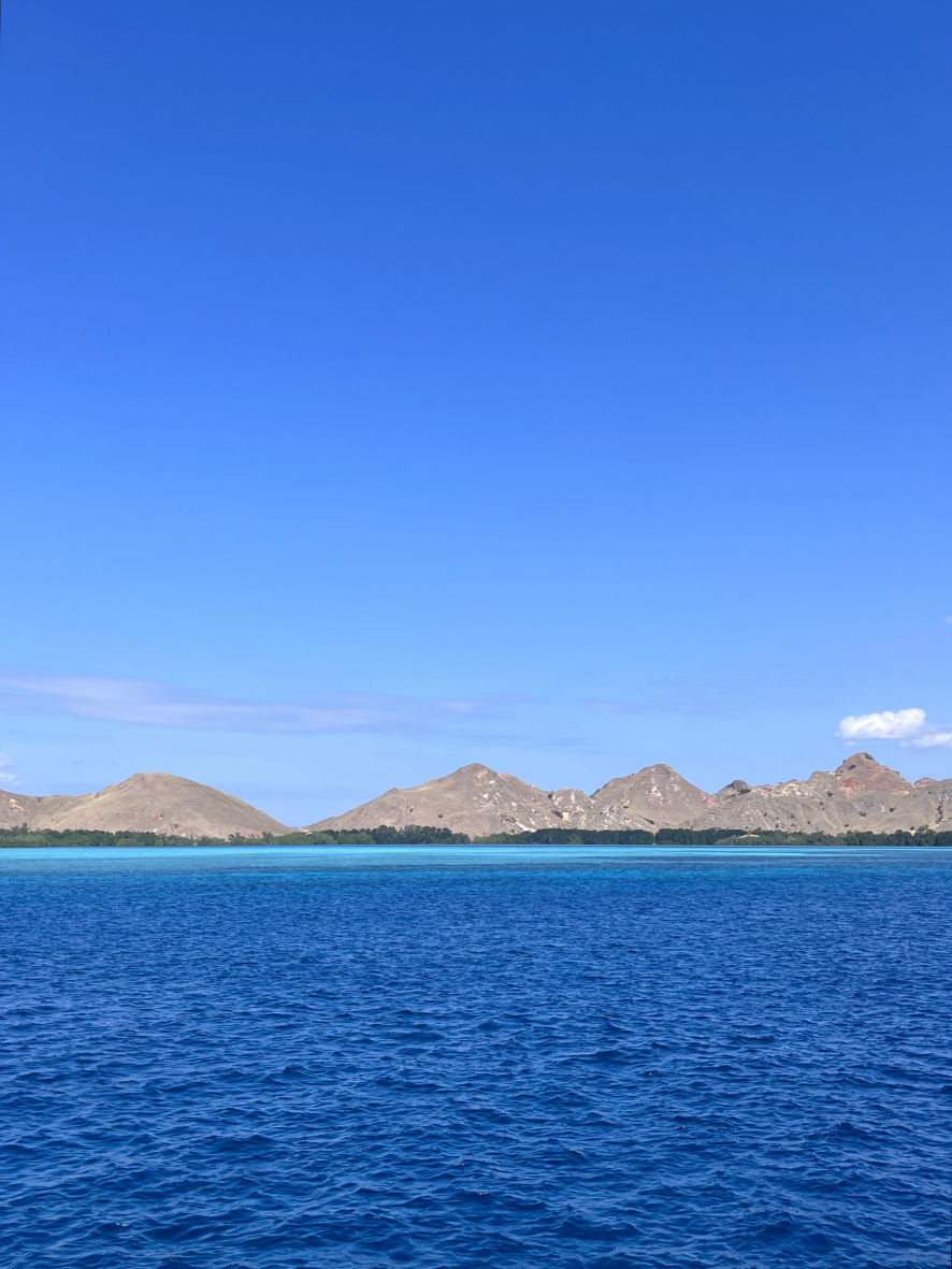 Les paysages autour de l'île de Sebayur