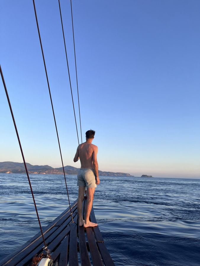 Sur le pont du bateau Kanha Loka