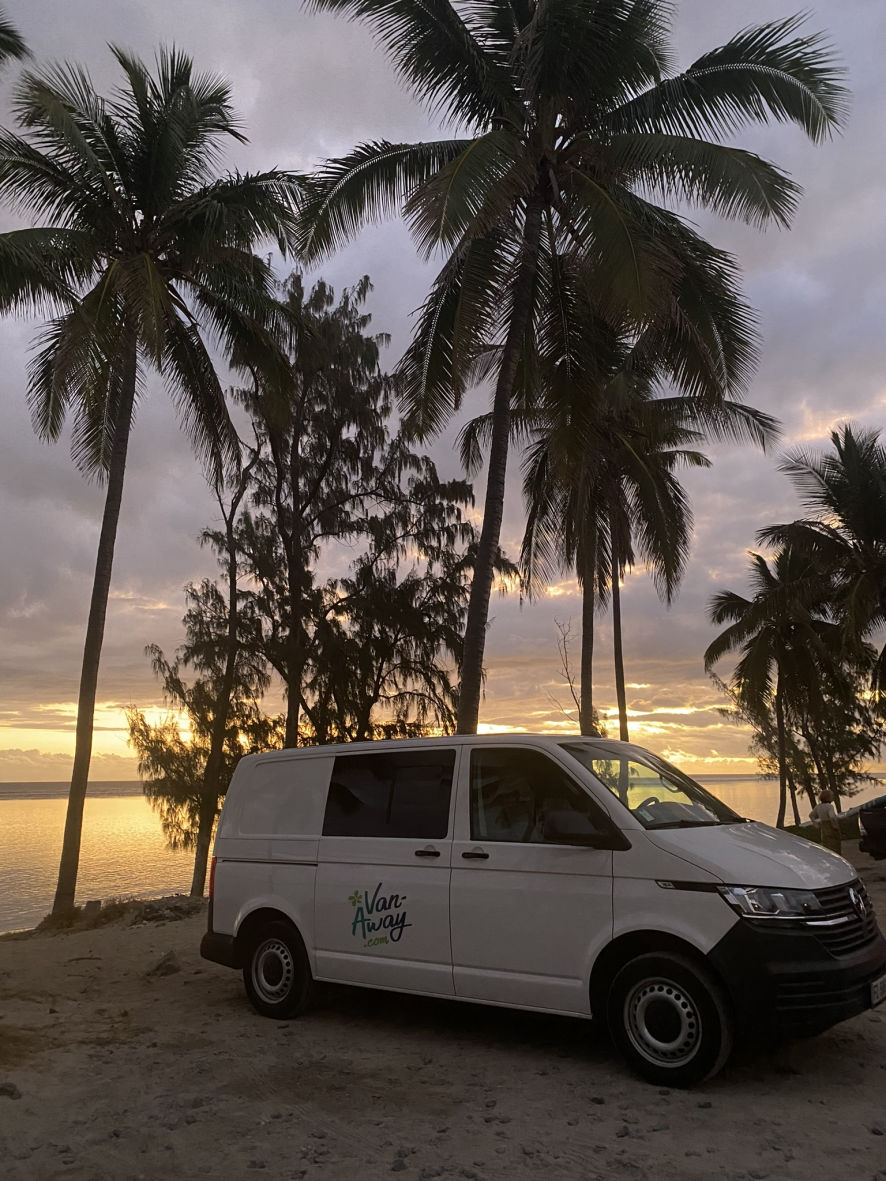 Le van de chez Van Away pour le road-trip à la Réunion