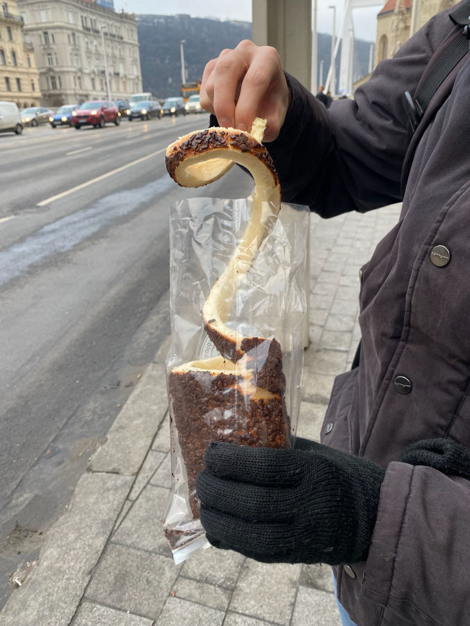 Dégustation de kürtőskalács