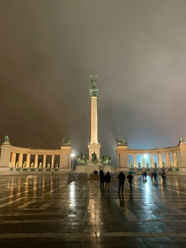 La place des héroes